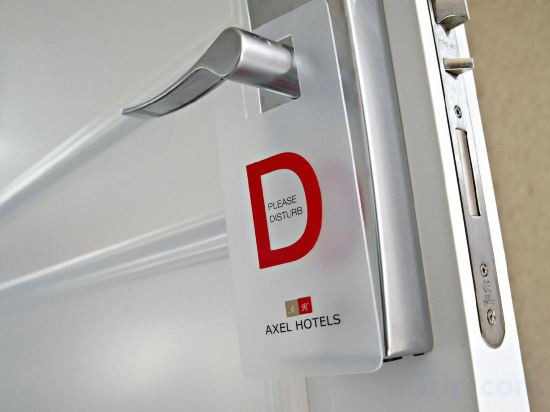 Фото Two Hotel Barcelona by Axel - Adults only