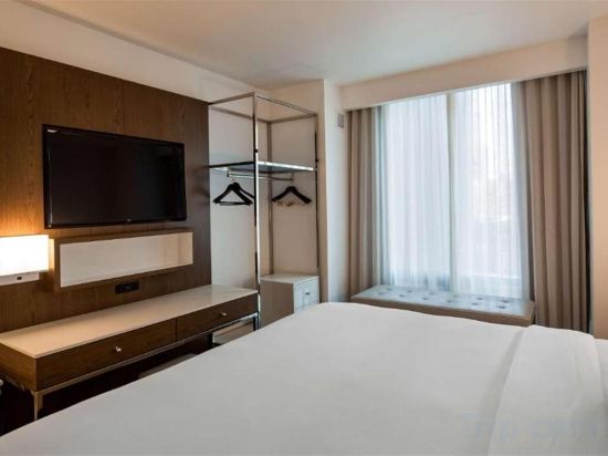 Фото Best Western Premier Empire State Hotel