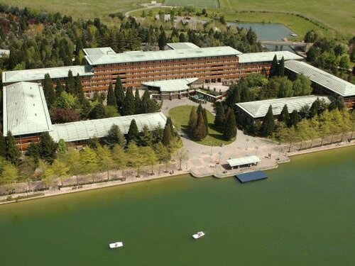 Гостиница Disney's Sequoia Lodge в Мо