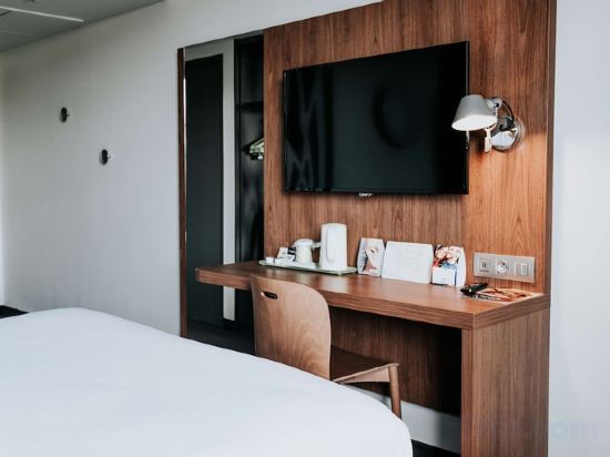 Фото Ibis Rouen Centre Rive Gauche Mermoz