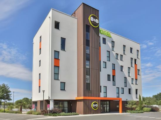 Фото B&B Hotel La Roche-sur-Yon