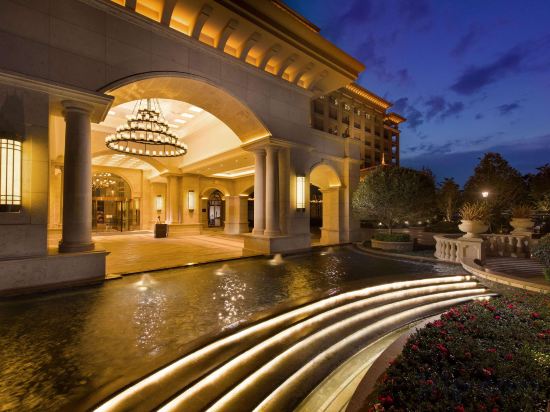 Фото Hilton Yuxi Fuxian Lake