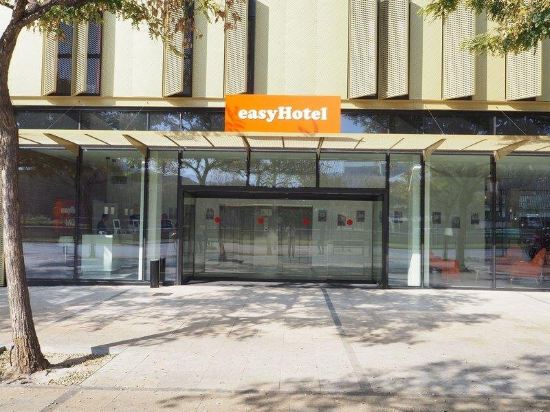 Фото EasyHotel Barcelona Fira
