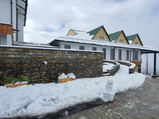 Фото Taj Theog Resort & SPA, Shimla