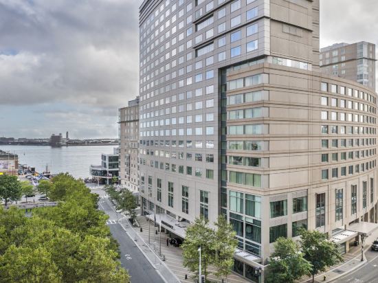 Фото Renaissance Boston Waterfront Hotel