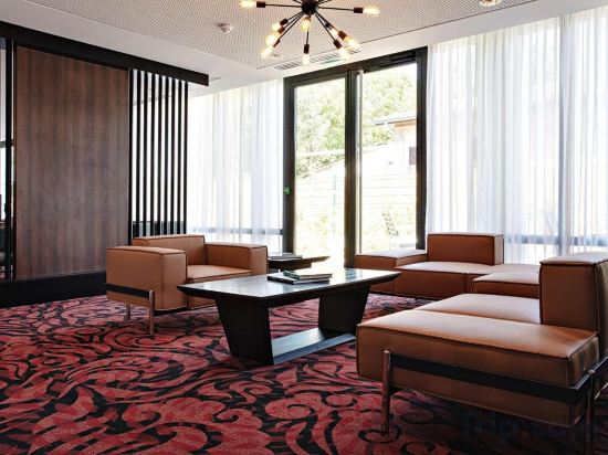 Фото Hampton by Hilton Toulouse Airport