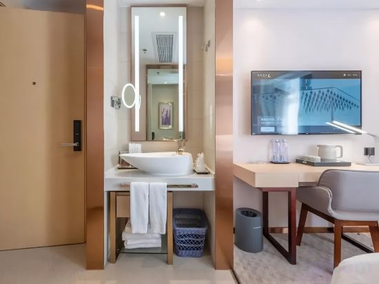 Фото Lavande Hotel Shenzhen International Convention and Exhibition Center