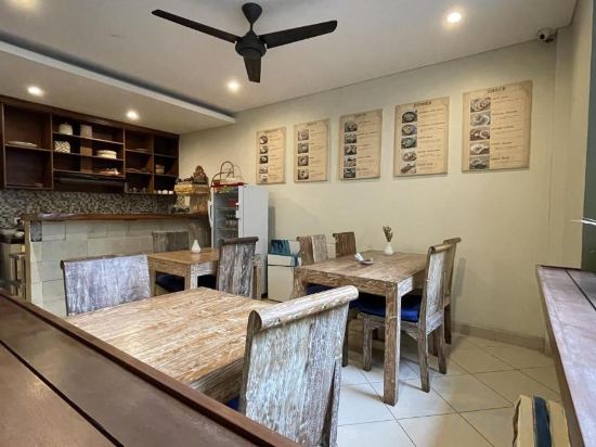 Фото Singgah Hotel Seminyak