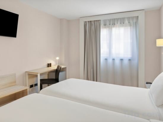 Фото Hotel Ciudad de Lleida