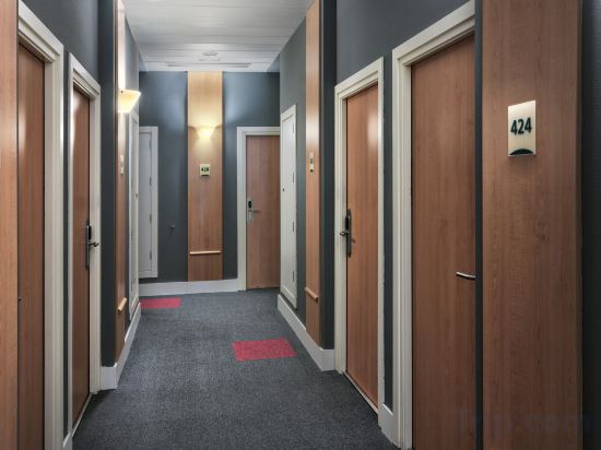 Фото B&b Hotel Barcelona Mataro