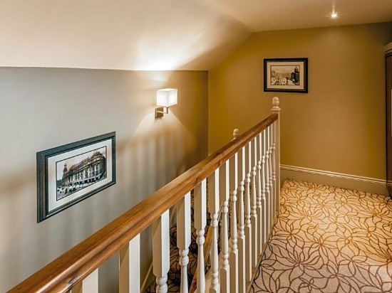 Фото Gardens Hotel