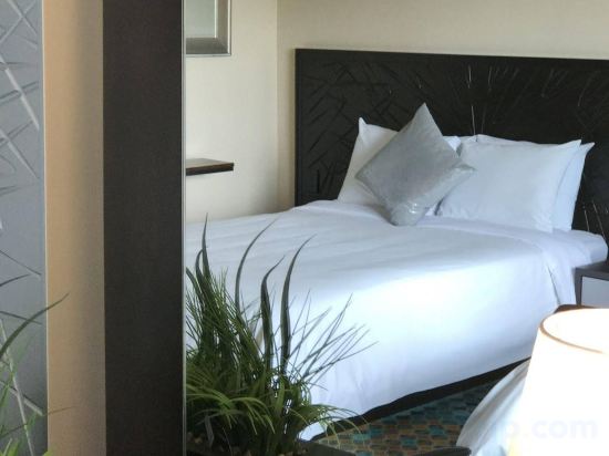 Фото GreenTree Inn & Suites Alhambra