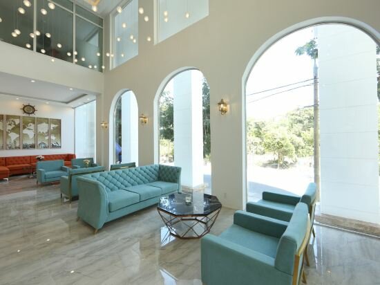 Фото Rhm Luxury Hotel And Suite