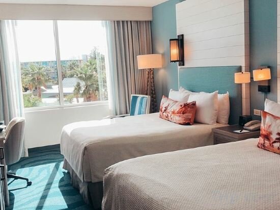 Фото Universal's Loews Sapphire Falls Resort