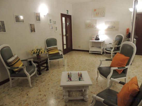 Фото The Boutique Hotel