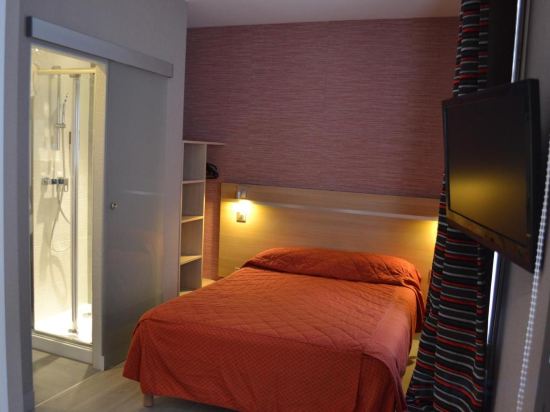 Фото Hôtel des Pavillons