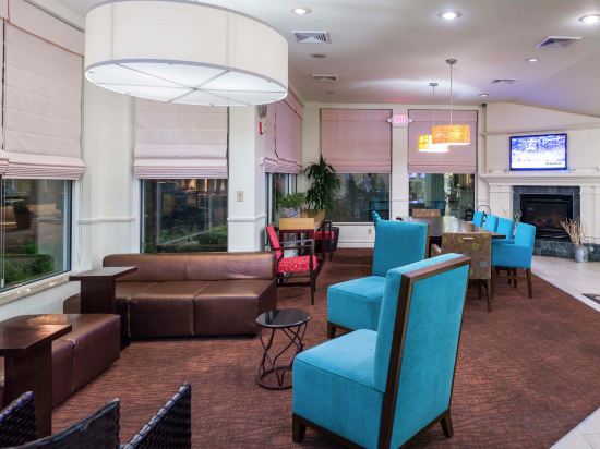 Фото Hilton Garden Inn Queens/JFK Airport