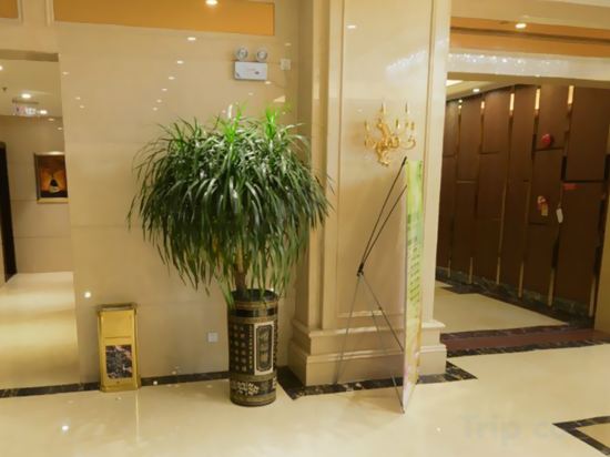 Фото Huayuan Hotel