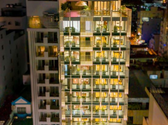 Фото The Summer Hotel