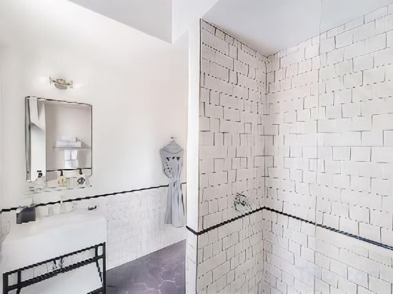 Фото The State Hotel