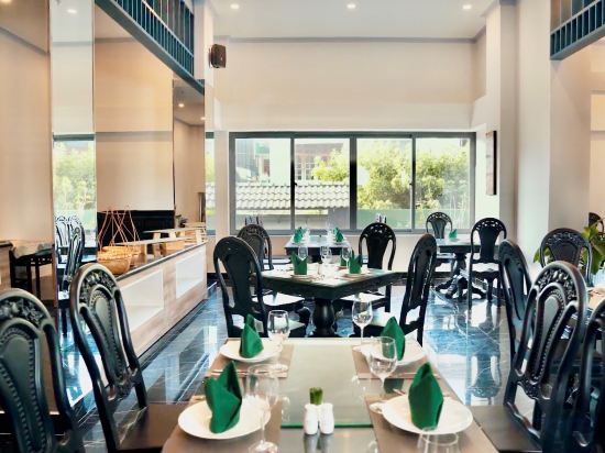 Фото The Palms Hotel Phan Thiet