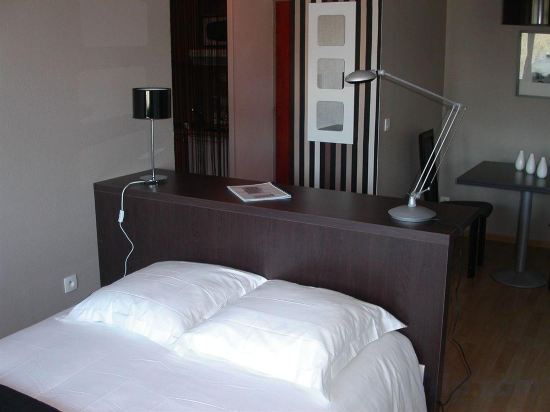 Фото Ténéo Apparthotel Bordeaux - Gare Saint Jean	