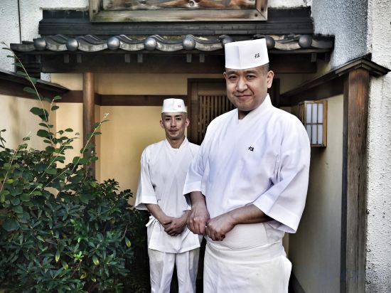 Фото The Ritz-Carlton Residences, Waikiki Beach