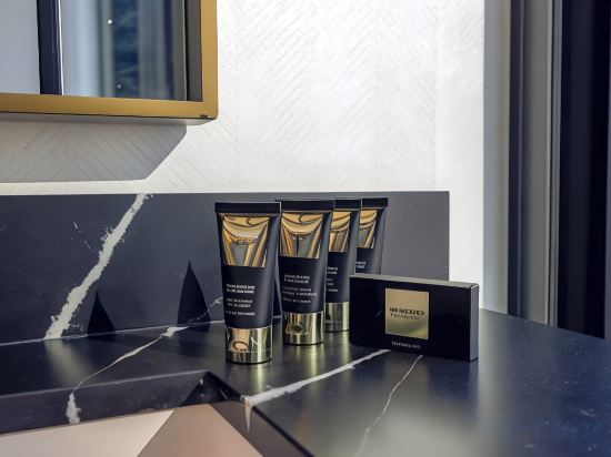 Фото The Godfrey Hotel Hollywood