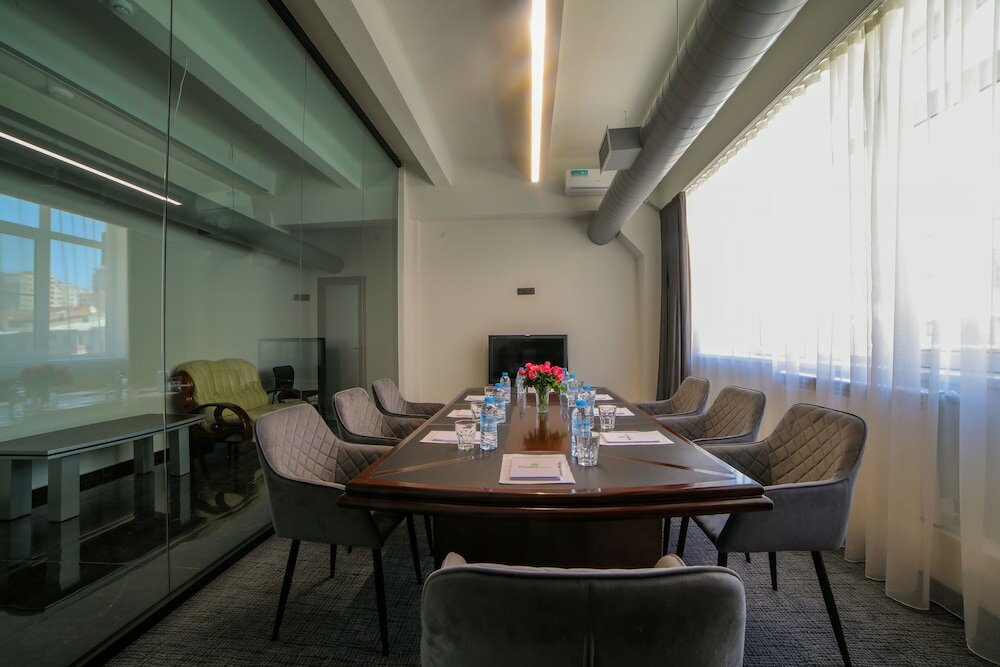 Фото Elysium Gallery