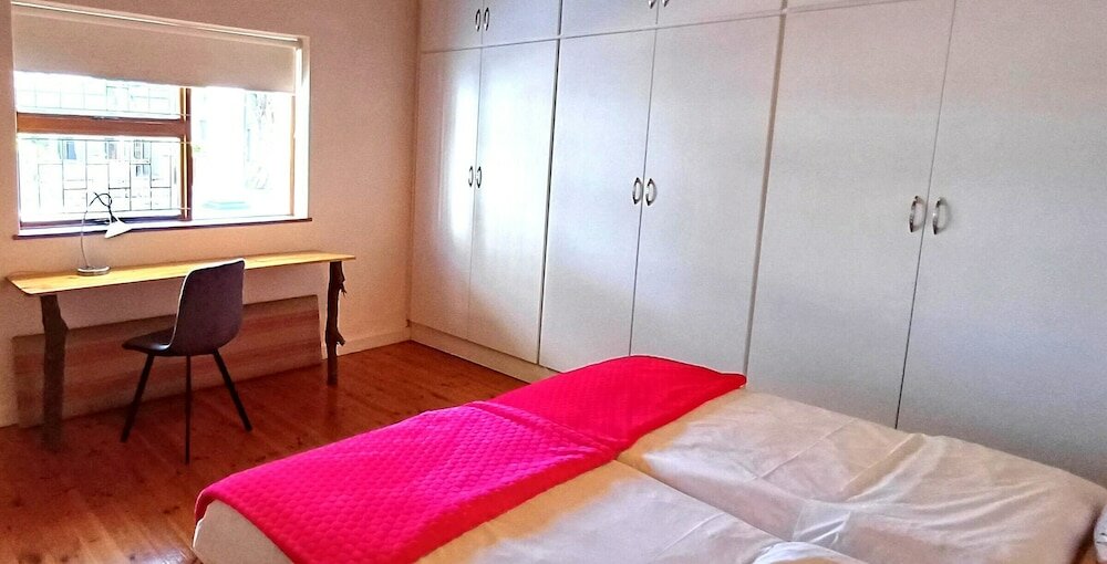 Фото Gubas De Hoek meet eat sleep