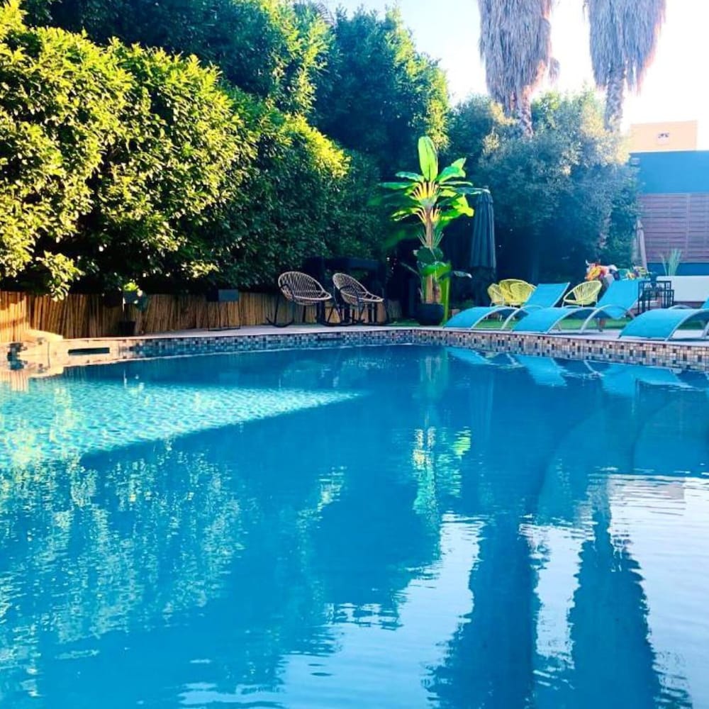 Фото Grand Hôtel de Nîmes