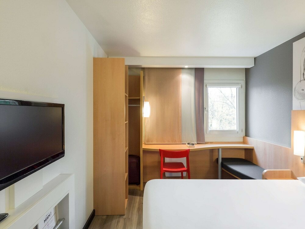 Фото Ibis Paris Meudon Velizy