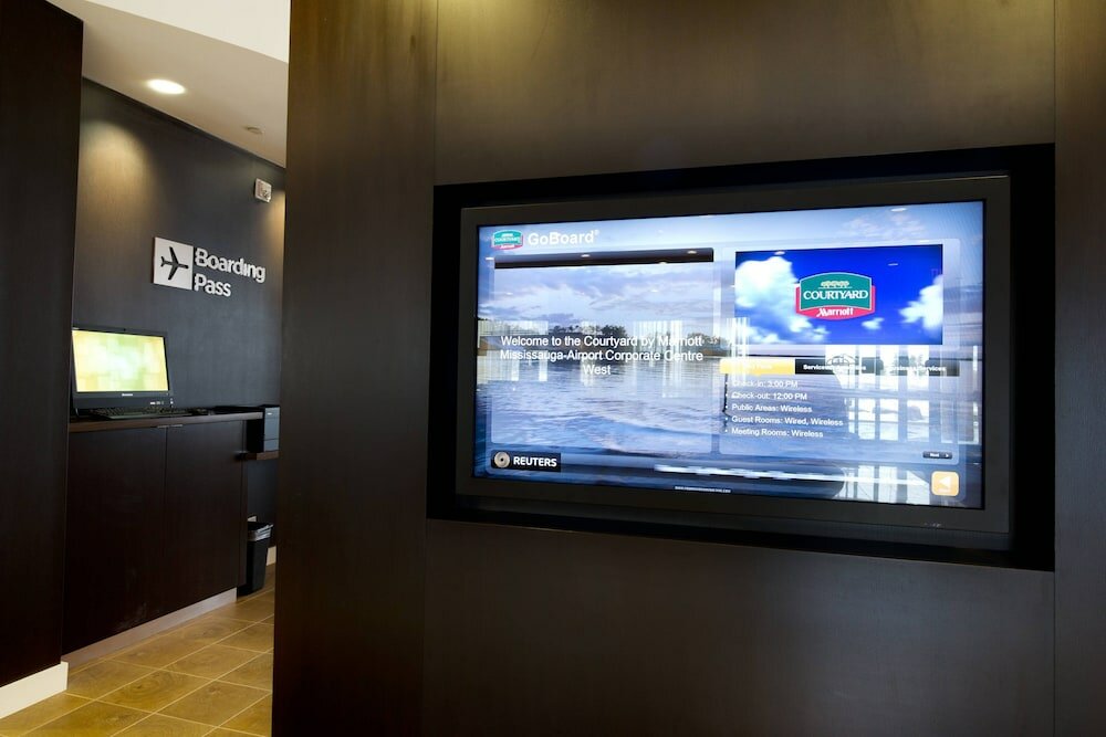 Фото Courtyard Mississauga - Airport Corporate Centre West