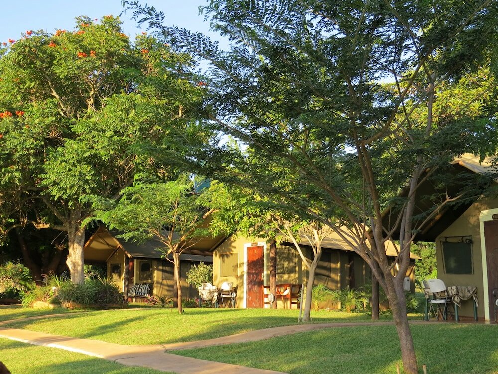 Фото Crocodile Bridge Safari Lodge