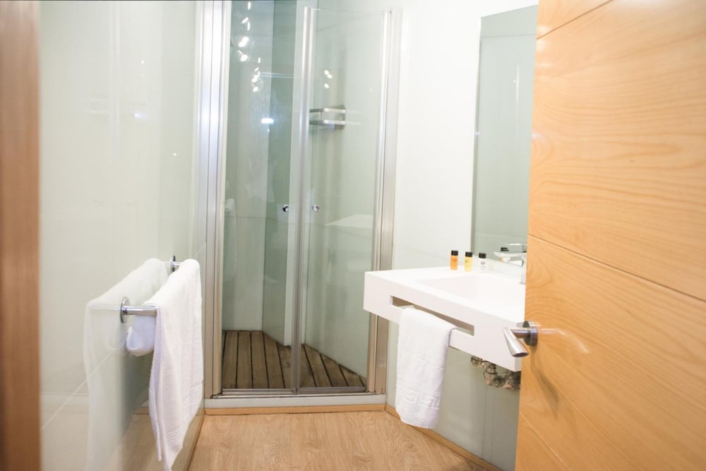 Фото Hotel Plaza Sevilla