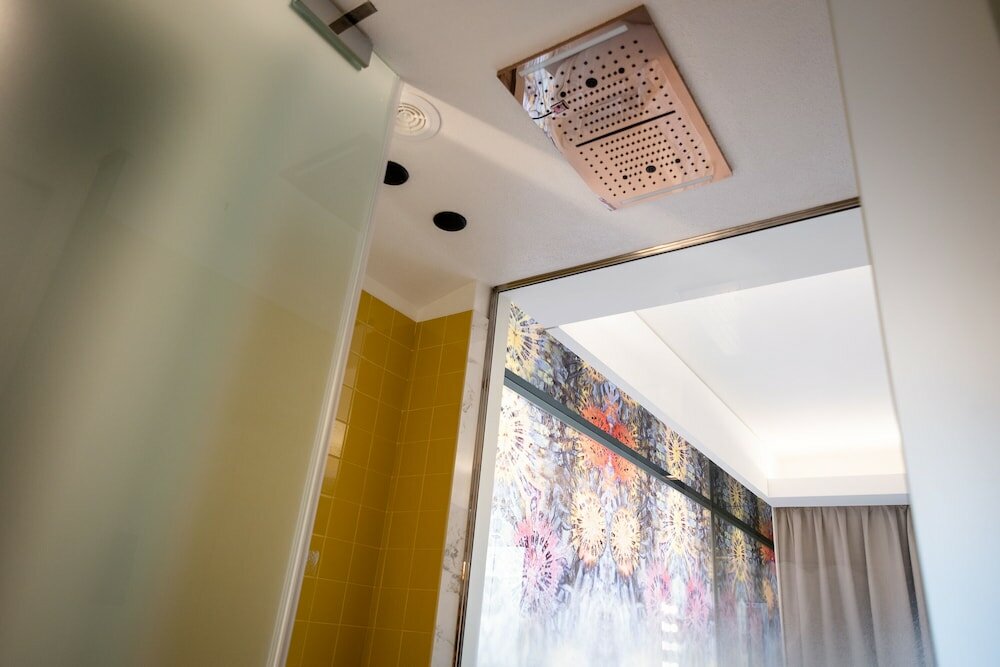 Фото Ghibli Hotel