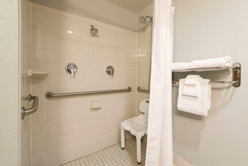 Гостиница Courtyard by Marriott Austin Airport в Остине