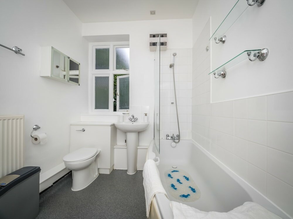 Фото Lse Passfield Hall - Campus Accommodation