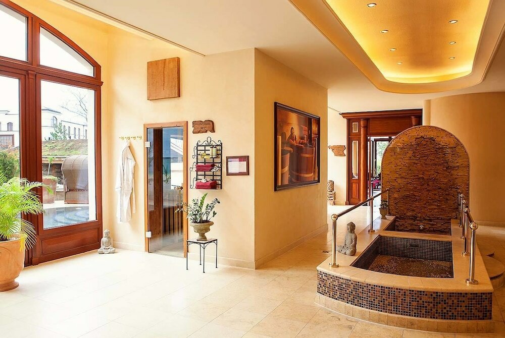 Фото Yachthafenresidenz Hohe Düne