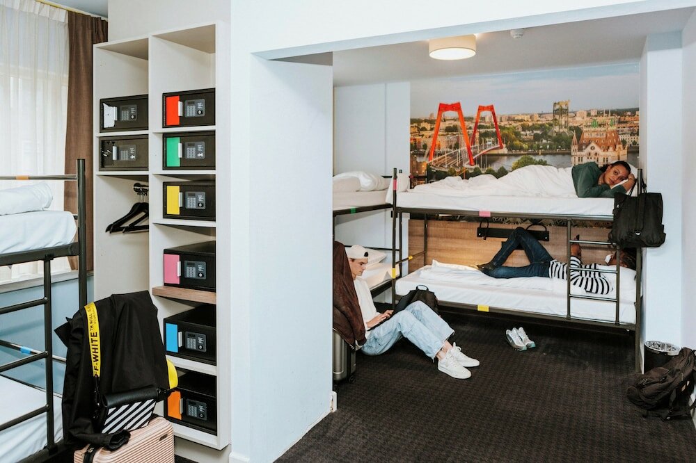 Фото Rotterdam Teleport Hotel