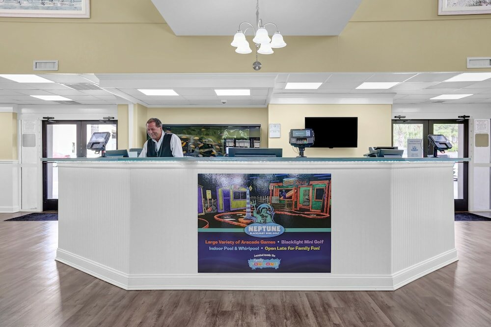 Фото North Shore Oceanfront Resort Hotel