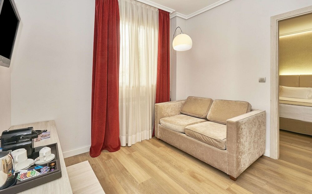 Фото Nh Córdoba Califa Hotel