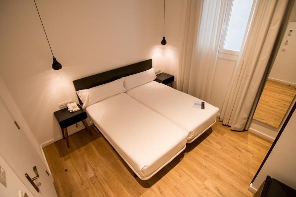 Фото Som Nit Triomf