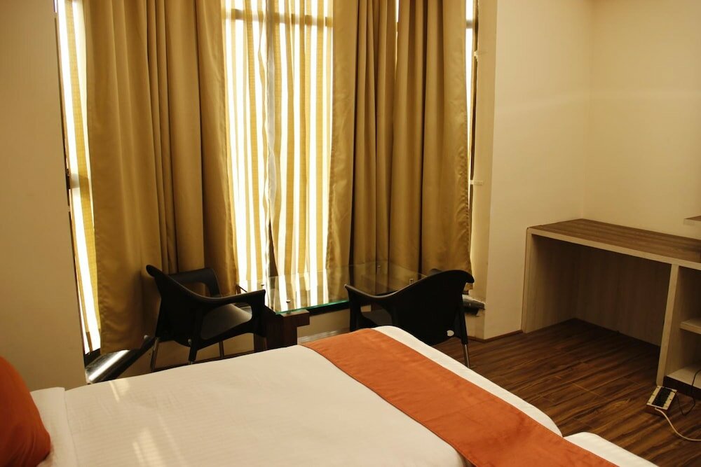 Фото Regenta Inn Larica