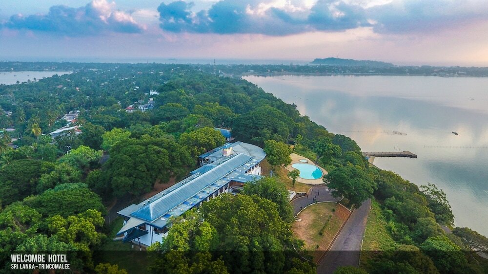 Фото Welcombe Hotel