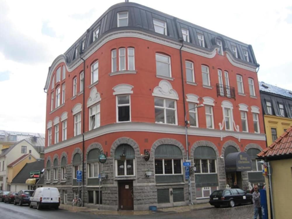 Фото отеля 1