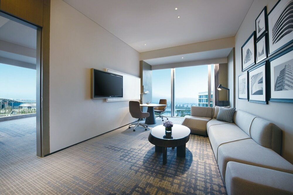 Фото Crowne Plaza Shenzhen World Exhibition and Convention Center by IHG