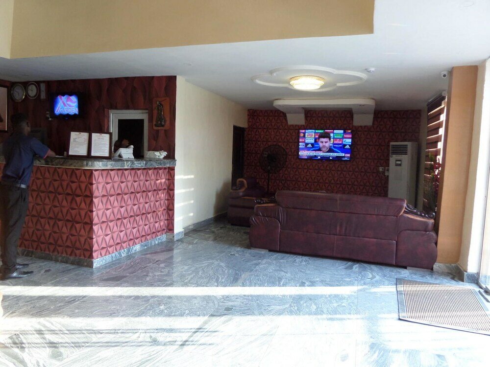 Фото отеля 2