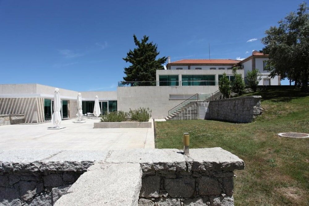 Фото Inatel Vila Ruiva Hotel