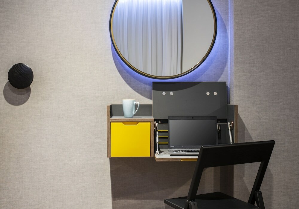 Фото Point A Kensington Olympia